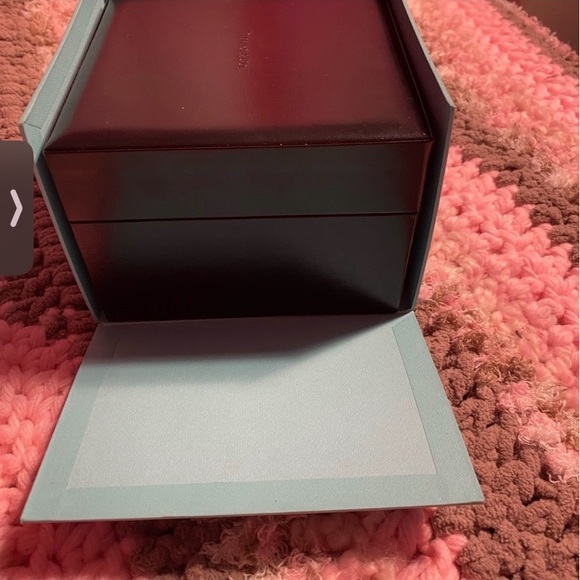 Preloved Vintage Tiffany&Co Black calfskin band wrist watch for women - Picture 10 of 15